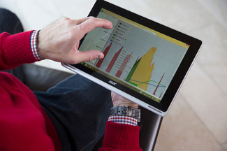 Tablett mit einer Grafik über den Energieverbauch